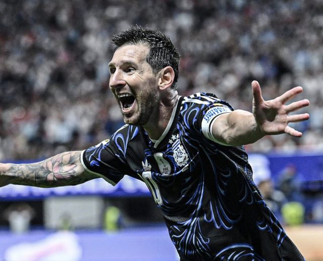 Argentina master minds come back over England, lines up Spain