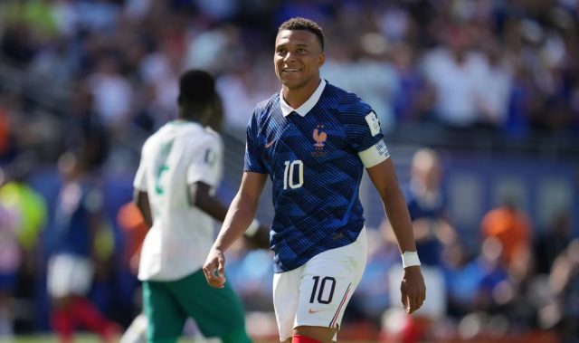 France and England face off in Miami for third-place World