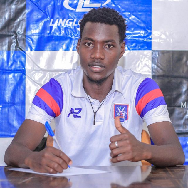 SC Villa complete signing of midfielder Steven Mugisha